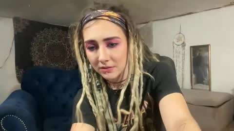 Fae online show from November 10, 9:19 am