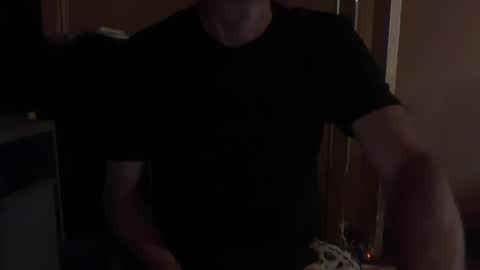 Snapshot of fahtbiscuit chatting on June 12, 9:19 am Ryan online show from June 12, 9:19 am