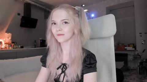 Snapshot of fairy_casey chatting on March 5, 9:59 pm fairy_casey online show from March 5, 9:59 pm