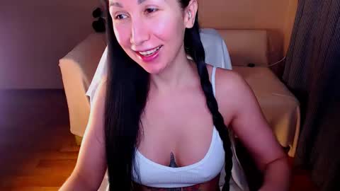 Elli  online show from September 27, 3:50 pm