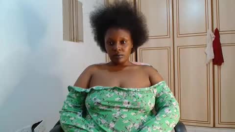 raysa4421 online show from May 8, 8:03 pm