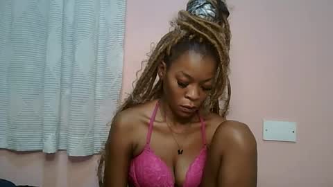 Snapshot of faizah_ chatting on May 16, 12:40 am faizah_ online show from May 16, 12:40 am