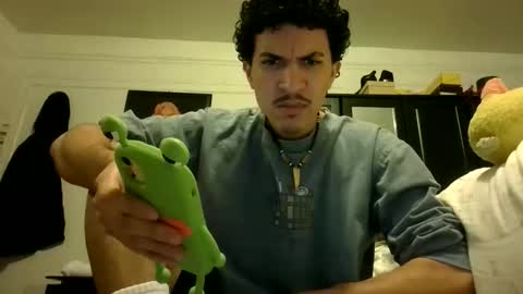 thefallenalien online show from January 18, 5:11 am