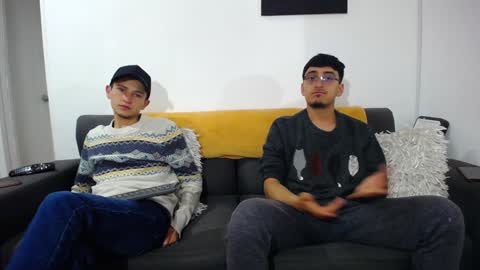 Snapshot of fallgays chatting on December 24, 3:26 pm FallGays online show from December 24, 3:26 pm