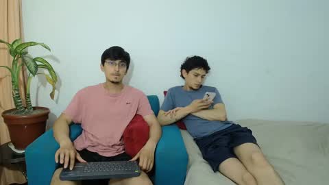 FallGays online show from April 7, 2:23 am