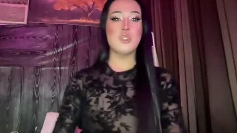 Snapshot of fallon_empress chatting on June 21, 7:05 pm callmecindy online show from June 21, 7:05 pm