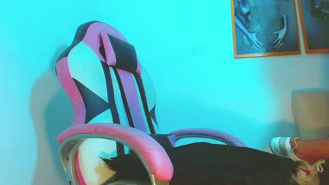 Snapshot of fanasy_andreadollx chatting on December 7, 9:11 pm Andrea online show from December 7, 9:11 pm