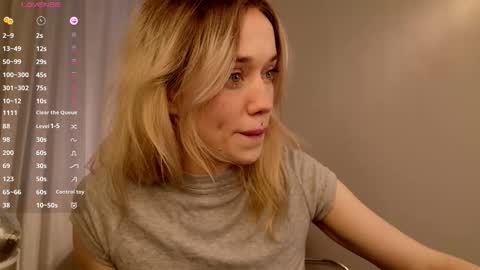 fancyamelia online show from October 10, 12:59 pm