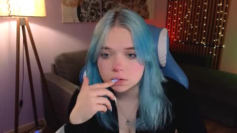 Bella online show from October 15, 2:06 pm