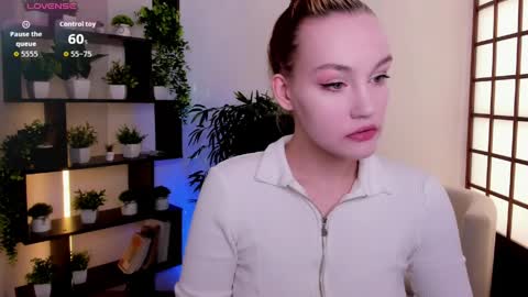 Snapshot of fane_stain chatting on April 5, 8:33 am Merida but you can call me Ida online show from April 5, 8:33 am