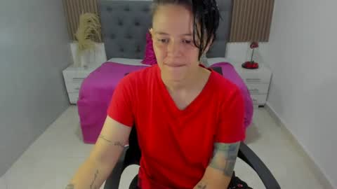 Snapshot of fanny_18 chatting on June 26, 4:11 pm FANNY online show from June 26, 4:11 pm