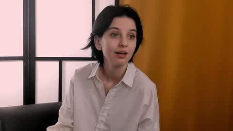 Snapshot of fannyharber chatting on December 2, 7:25 am Mia online show from December 2, 7:25 am
