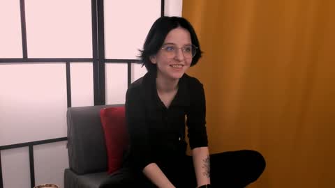 Snapshot of fannyharber chatting on December 3, 10:28 am Mia online show from December 3, 10:28 am