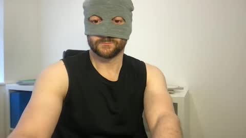 Snapshot of fantacyland chatting on December 4, 11:41 am Alex online show from December 4, 11:41 am