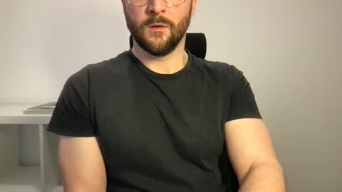 Snapshot of fantacyland chatting on February 20, 1:40 pm Alex online show from February 20, 1:40 pm