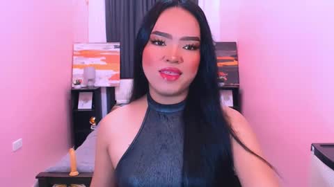 ITYS ME MONA online show from April 2, 6:05 pm