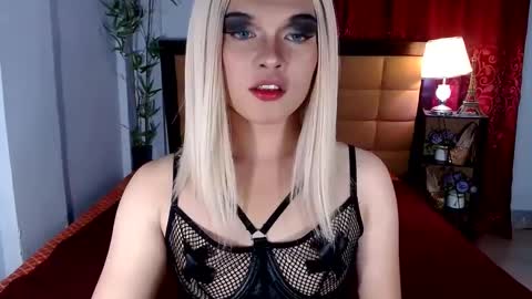 DANIELLA - DONT FORGET TO GIVE ME A THUMBSU UP online show from December 14, 12:01 pm