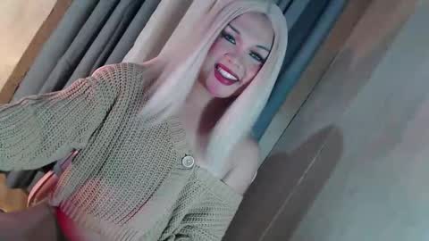 DANIELLA - DONT FORGET TO GIVE ME A THUMBSU UP online show from March 6, 10:23 am