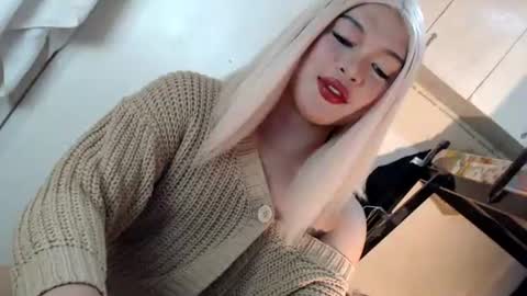DANIELLA - DONT FORGET TO GIVE ME A THUMBSU UP online show from August 2, 11:41 am