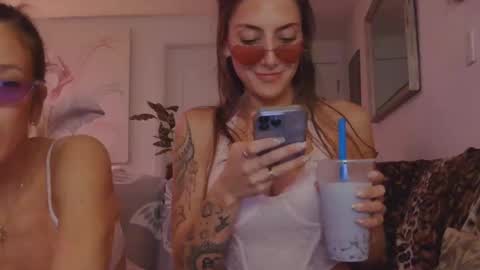 fantasy4uxxx online show from October 15, 6:35 am