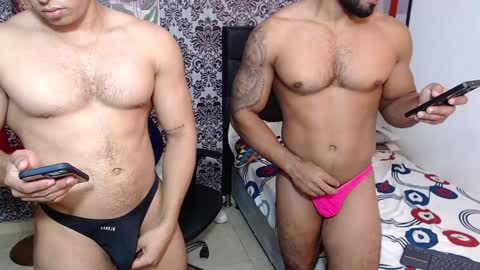 SANTIAGOLARRY AND ROBERTO online show from January 29, 2:19 am