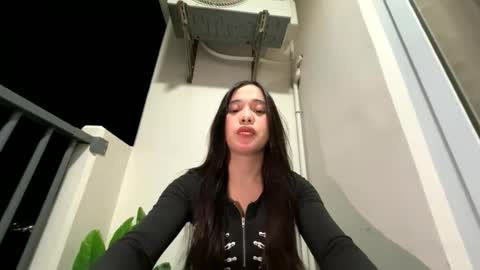 Snapshot of fantasyxbabe chatting on May 18, 3:51 pm AMANDA online show from May 18, 3:51 pm