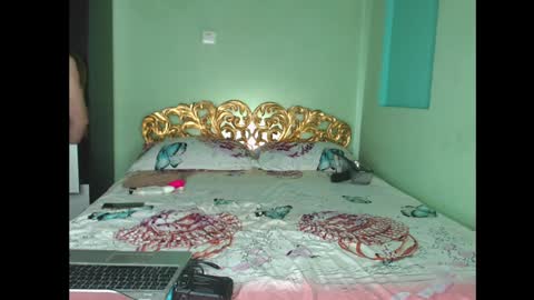 Snapshot of farfalina_hot chatting on February 23, 3:56 am farfalina online show from February 23, 3:56 am