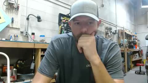 Snapshot of farmboy4720 chatting on September 13, 2:17 pm farmboy4720 online show from September 13, 2:17 pm