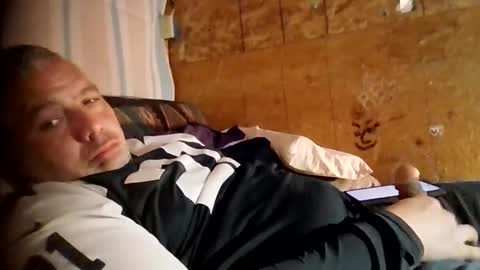 Snapshot of farrisshane1985 chatting on February 16, 3:35 am farrisshane1985 online show from February 16, 3:35 am