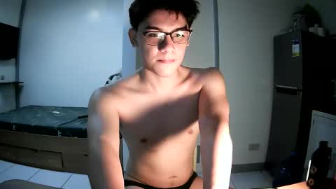 fastfucker_22 online show from June 9, 7:36 pm
