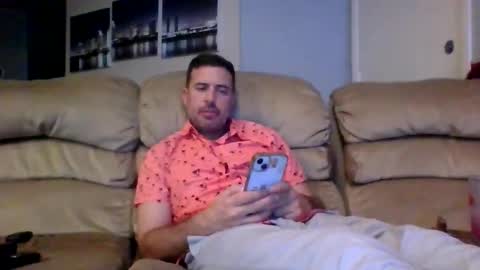 Snapshot of fat_dick_brian chatting on January 15, 1:32 am FATdickBOY online show from January 15, 1:32 am