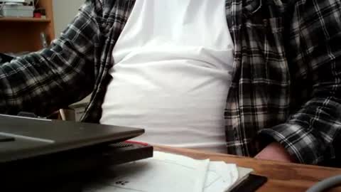 Snapshot of fatbellyitalian3 chatting on November 23, 1:33 pm fatbellyitalian3 online show from November 23, 1:33 pm