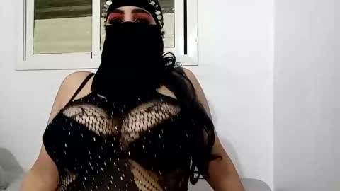 Snapshot of fati_123 chatting on November 5, 8:42 pm fati_123 online show from November 5, 8:42 pm