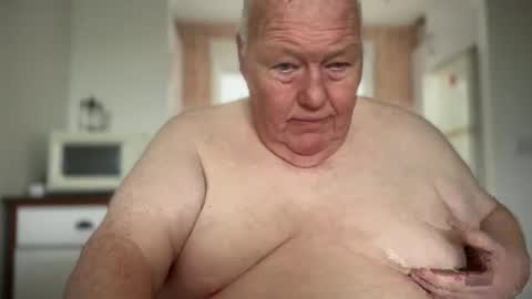 Snapshot of fatslutcutey chatting on January 1, 12:55 pm fatslutcutey online show from January 1, 12:55 pm