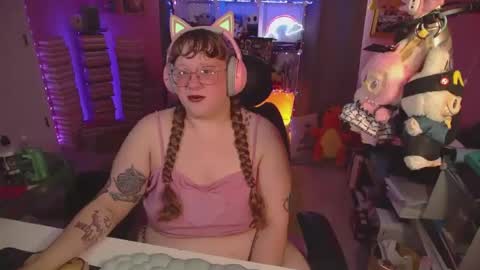 Snapshot of fatveronica chatting on June 20, 9:39 pm FatVeronica online show from June 20, 9:39 pm