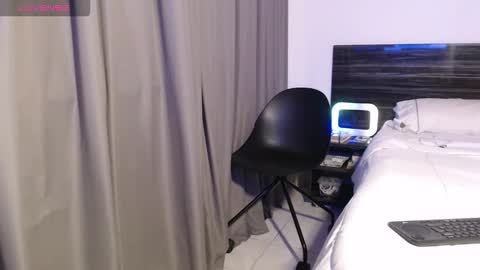 Snapshot of faustosaenz chatting on December 4, 7:11 pm FAUSTO online show from December 4, 7:11 pm