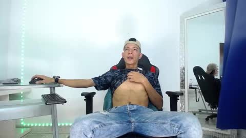Favel Gomez online show from December 28, 4:52 pm