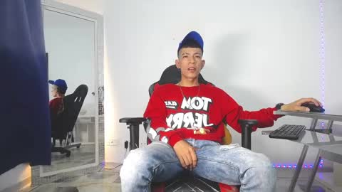 Favel Gomez online show from January 14, 2:19 am