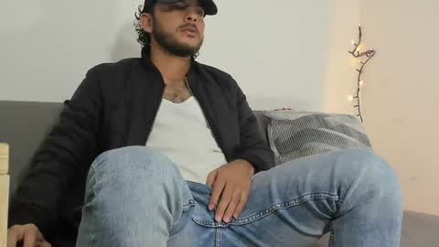 favid95 online show from January 12, 9:29 pm