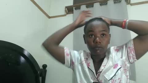 fayrie1 online show from September 23, 11:46 am