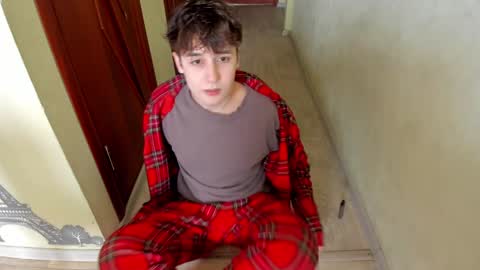 Snapshot of fckmikh chatting on December 13, 9:35 am Michael online show from December 13, 9:35 am