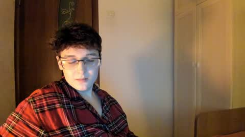 Snapshot of fckmikh chatting on December 24, 10:28 pm Michael online show from December 24, 10:28 pm