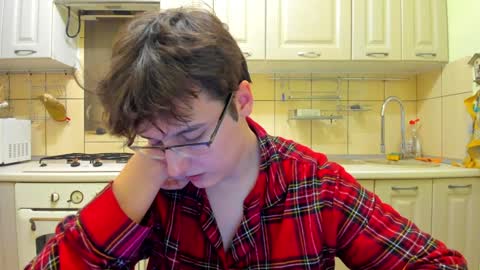 Snapshot of fckmikh chatting on December 29, 9:30 pm Michael online show from December 29, 9:30 pm