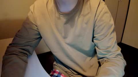 Snapshot of fckmikh chatting on December 21, 2:46 pm Michael online show from December 21, 2:46 pm