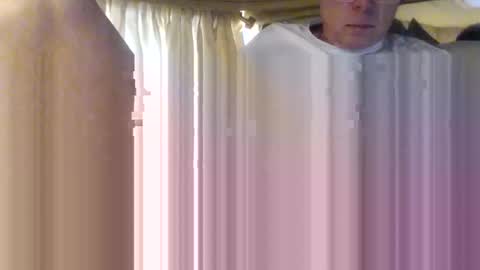 Snapshot of fdguy44 chatting on December 1, 7:52 pm K online show from December 1, 7:52 pm