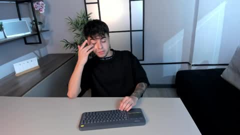 Fede online show from May 24, 12:21 pm