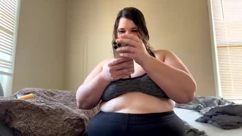 Snapshot of fee_the_queen chatting on November 6, 3:46 pm Fee online show from November 6, 3:46 pm