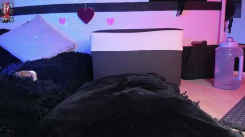 feel_the_touch online show from February 22, 12:49 am