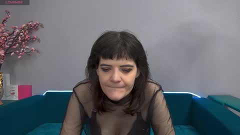 Laura online show from January 17, 6:44 pm