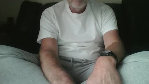 Snapshot of feet_fan69 chatting on October 10, 4:06 pm John Buck online show from October 10, 4:06 pm